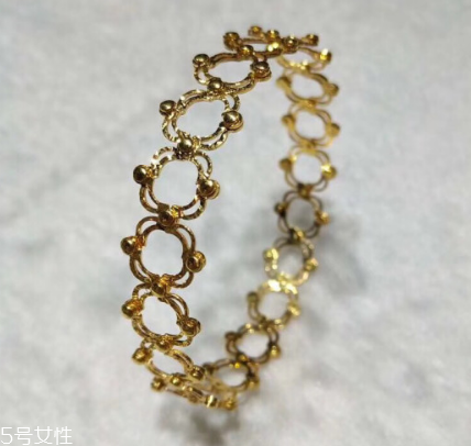 周大生伸縮戒指多少錢？周大生戒指變手鐲價(jià)格