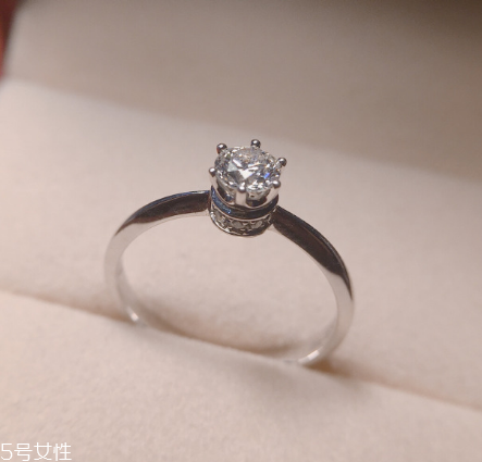 周大生和周生生是什么關(guān)系_哪個(gè)好？