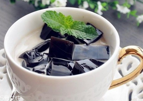 仙草粉的做法 仙草粉怎么做好吃 仙草粉的做法 仙草粉怎么做好吃