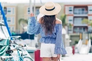 一字肩衣服配什么褲子？一字肩上衣搭配褲子圖片