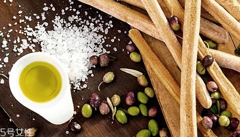 葡萄籽油怎么美容？葡萄籽油怎么用在臉上