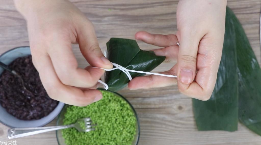 迷你水晶粽子的做法和包法 迷你水晶粽子的做法和包法