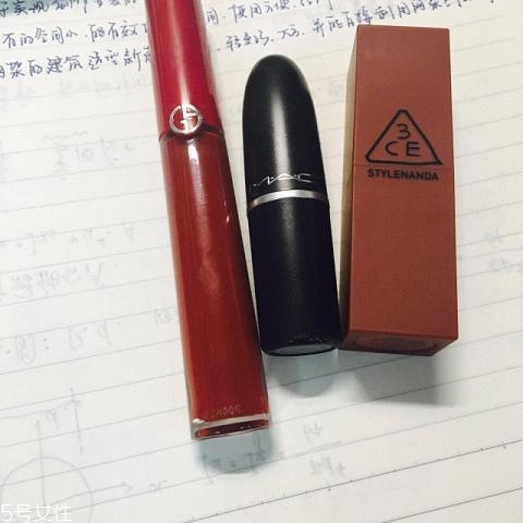 3ce 909和mac chili哪個(gè)好 mac chili口紅正確涂抹方法 3ce 909和mac chili哪個(gè)好 mac chili口紅正確涂抹方法