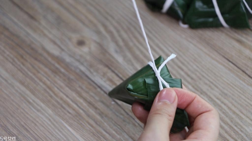 迷你水晶粽子的做法和包法 迷你水晶粽子的做法和包法