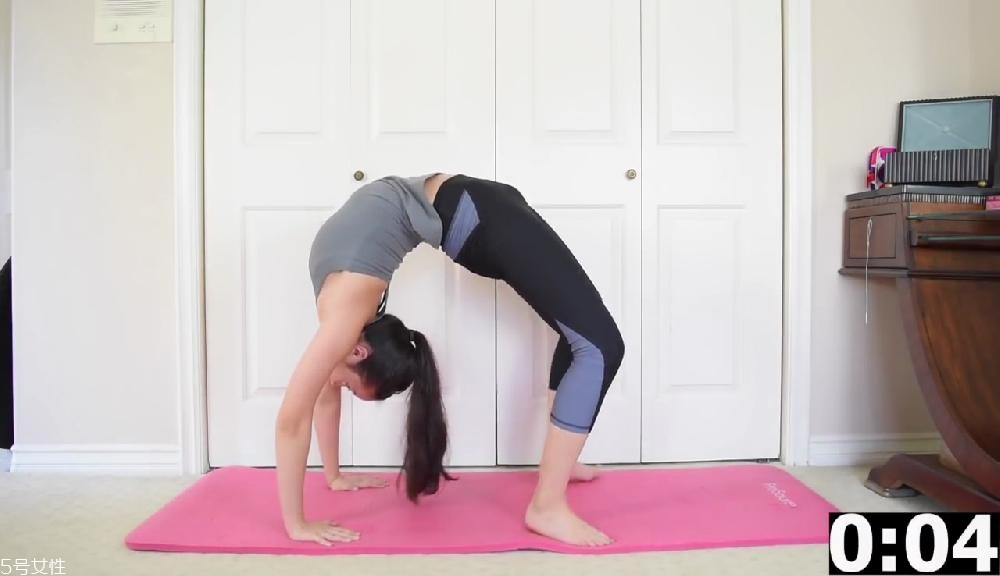 拱橋式鍛煉要領(lǐng) 腰部拱橋運動怎么做 拱橋式鍛煉要領(lǐng) 腰部拱橋運動怎么做