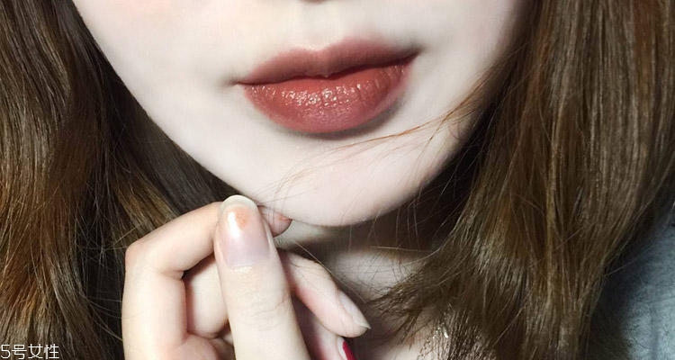 豆沙色適合見(jiàn)家長(zhǎng)涂嗎 見(jiàn)家長(zhǎng)適合的口紅色號(hào) 豆沙色適合見(jiàn)家長(zhǎng)涂嗎 見(jiàn)家長(zhǎng)適合的口紅色號(hào)