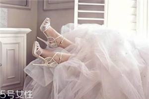 婚鞋可以借別人穿嗎？婚鞋借人的講究