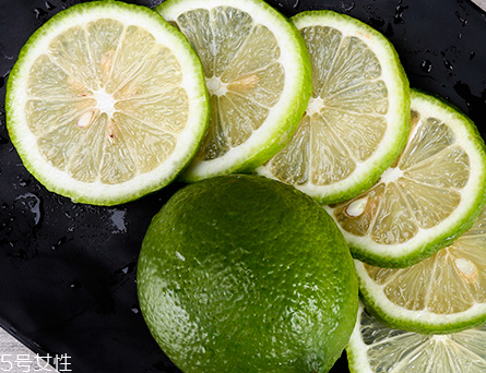 青檸檬可以泡蜂蜜嗎？青檸檬泡蜂蜜味道好嗎？