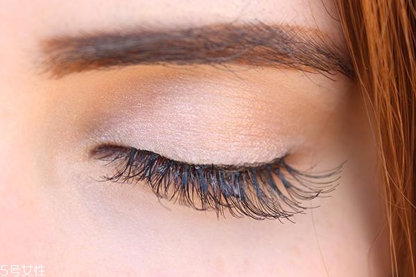 美容油能當(dāng)睫毛增長液用嗎 美容油的4大用法 美容油能當(dāng)睫毛增長液用嗎 美容油的4大用法