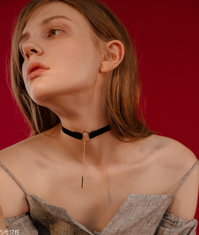 頸霜怎么涂效果最好 頸霜配合頸膜使用效果更好 頸霜怎么涂效果最好 頸霜配合頸膜使用效果更好