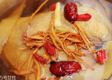 蟲草花小孩可以吃嗎 小孩適合吃蟲草花的年齡 蟲草花小孩可以吃嗎 小孩適合吃蟲草花的年齡