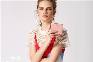 錢包放避孕套什么意思？錢包里放避孕套是招財(cái)?shù)膯?><p><strong>錢包放避孕套什么意思？錢包里放避孕套是招財(cái)?shù)膯?/strong></p></a></li> <li><a href=