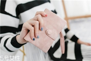 錢包刻字刻什么好？錢包刻字圖案推薦