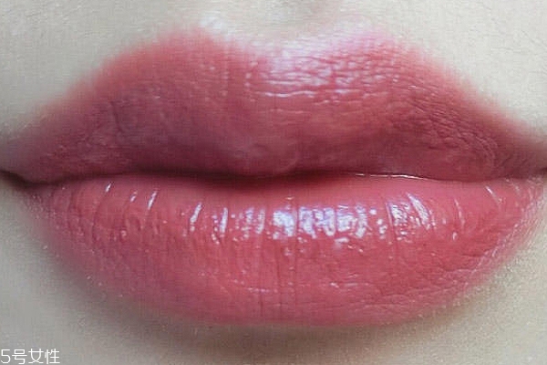 豆沙色適合見(jiàn)家長(zhǎng)涂嗎 見(jiàn)家長(zhǎng)適合的口紅色號(hào) 豆沙色適合見(jiàn)家長(zhǎng)涂嗎 見(jiàn)家長(zhǎng)適合的口紅色號(hào)