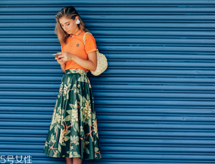 原諒色衣服怎么搭配？原諒色衣服搭配圖片