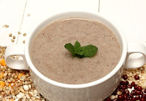 薏米粉什么時(shí)候喝最好 薏米粉最佳食用時(shí)間 薏米粉什么時(shí)候喝最好 薏米粉最佳食用時(shí)間