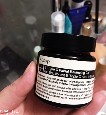 伊索b3c調(diào)理凝露適合什么膚質(zhì) 伊索b3c調(diào)理凝露正確用法 伊索b3c調(diào)理凝露適合什么膚質(zhì) 伊索b3c調(diào)理凝露正確用法