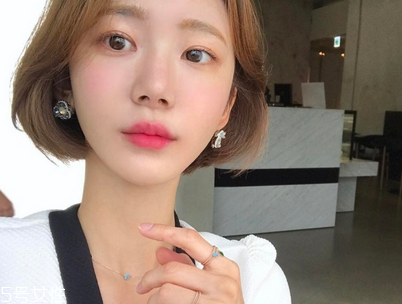 頸膜哪個(gè)牌子好 頸膜需要天天做嗎 頸膜哪個(gè)牌子好 頸膜需要天天做嗎