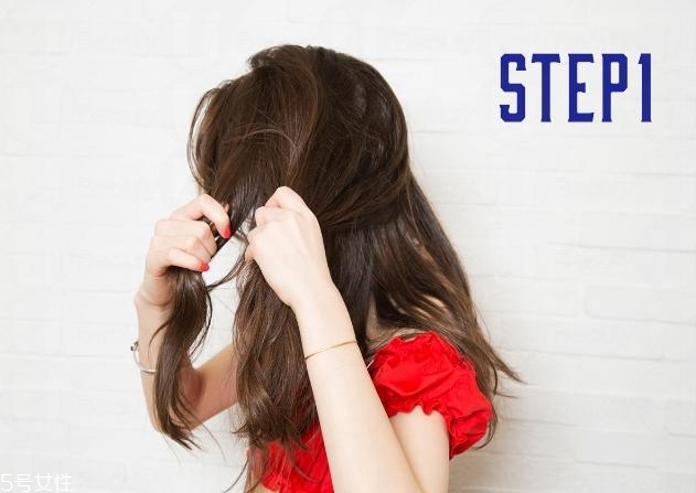 卷發(fā)早上起來怎么打理 卷發(fā)起床后怎么打理 卷發(fā)早上起來怎么打理 卷發(fā)起床后怎么打理