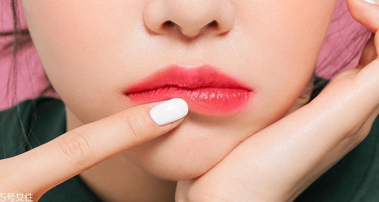 豆沙色適合見(jiàn)家長(zhǎng)涂嗎 見(jiàn)家長(zhǎng)適合的口紅色號(hào) 豆沙色適合見(jiàn)家長(zhǎng)涂嗎 見(jiàn)家長(zhǎng)適合的口紅色號(hào)