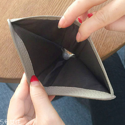 錢包里放多少錢合適？錢包里一般放多少錢