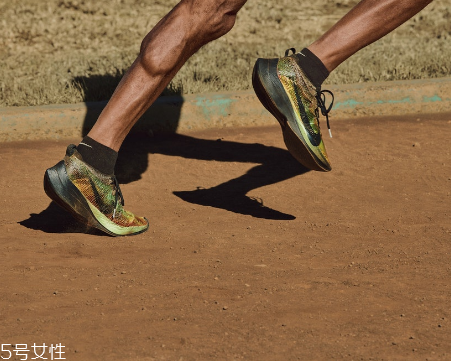 耐克3d打印跑步鞋怎么樣？nike zoom vaporfly elite flyprint評測