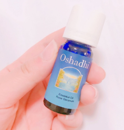 天竺葵精油可以去黑頭嗎？天竺葵精油怎么去黑頭