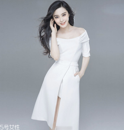 一字肩連衣裙怎么搭配？一字肩連衣裙搭配圖片