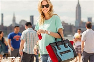 綠色短袖怎么搭配？綠色短袖搭配技巧