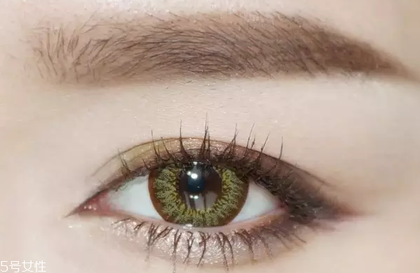 綠色美瞳適合畫什么妝 綠色美瞳給人什么感覺 綠色美瞳適合畫什么妝 綠色美瞳給人什么感覺