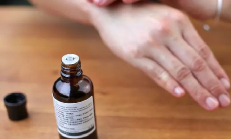 依蘭精油可以豐胸嗎？依蘭精油怎么豐胸