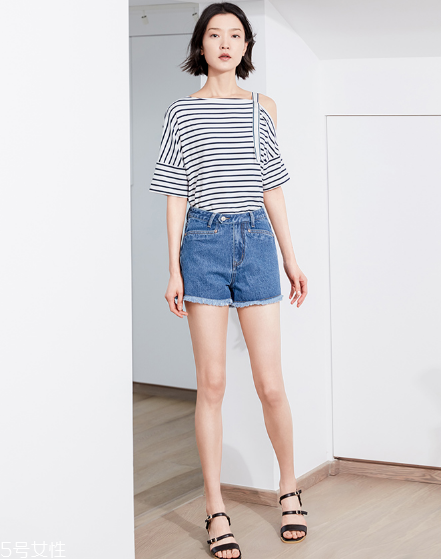 肩膀不好看穿什么衣服？適合肩型不好的穿搭推薦