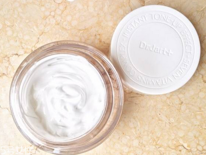 素顏霜哪個(gè)牌子便宜又好用 素顏霜品牌排行榜 素顏霜哪個(gè)牌子便宜又好用 素顏霜品牌排行榜