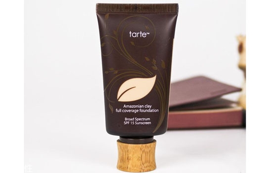 哪種粉底適合痘痘肌 痘痘肌粉底液 哪種粉底適合痘痘肌 痘痘肌粉底液