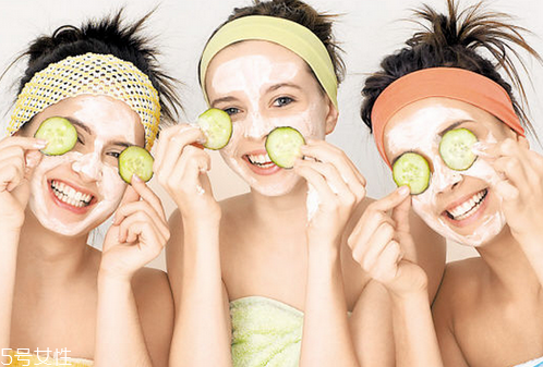 春雨面膜和ahc面膜哪個(gè)好用 ahc和春雨面膜區(qū)別對(duì)比 春雨面膜和ahc面膜哪個(gè)好用 ahc和春雨面膜區(qū)別對(duì)比