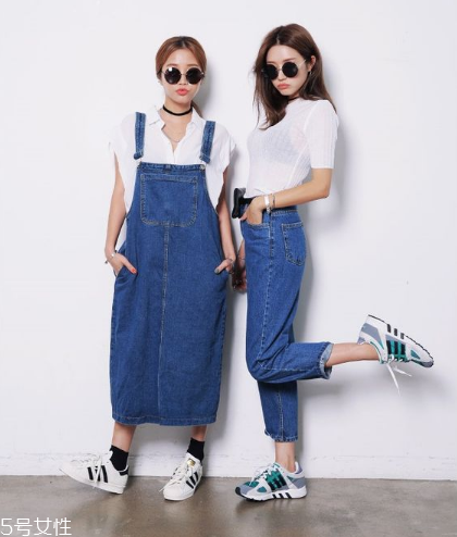 背帶裙配什么鞋子好看？背帶裙搭配鞋子技巧