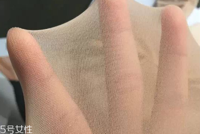 絲襪能遮住腿毛嗎？絲襪可以蓋住腿毛嗎