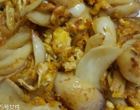 新鮮百合可以燉藕嗎？新鮮百合燉藕好吃嗎？