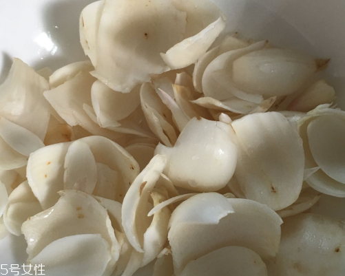 新鮮百合可以燉藕嗎？新鮮百合燉藕好吃嗎？