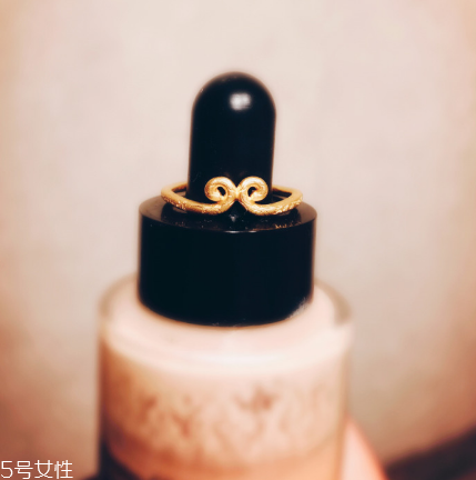 緊箍咒戒指怎么帶方向？緊箍咒戒指正反正確戴法