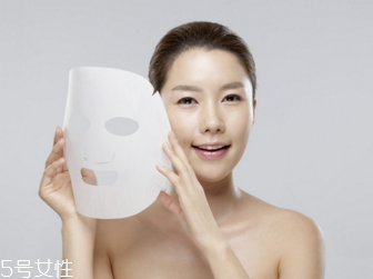 貼片面膜和涂抹面膜的優(yōu)缺點(diǎn) 兩種面膜的使用方法 貼片面膜和涂抹面膜的優(yōu)缺點(diǎn) 兩種面膜的使用方法