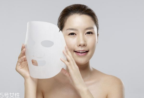 自制面膜和普通面膜的優(yōu)缺點(diǎn) 自制面膜的注意事項(xiàng) 自制面膜和普通面膜的優(yōu)缺點(diǎn) 自制面膜的注意事項(xiàng)