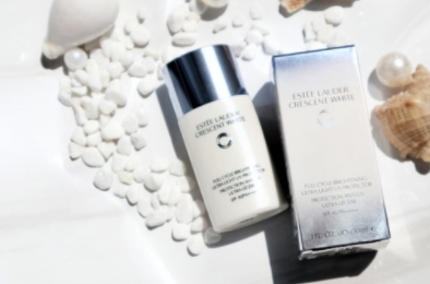 雅詩蘭黛晶透沁白搖搖防曬乳怎么樣？水感防曬不一斑