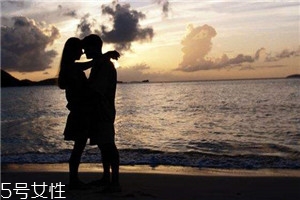 當(dāng)遇到真愛時(shí)的表現(xiàn)有哪些 當(dāng)遇到真愛時(shí)的表現(xiàn)有哪些