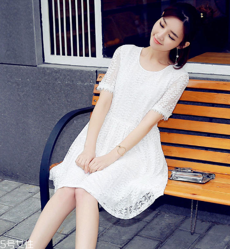 連衣裙什么顏色好看？連衣裙選什么顏色好