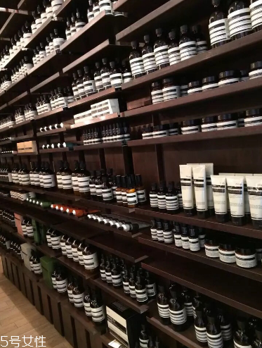 伊索維他命b與綠茶平衡調(diào)理液主要成分有哪些 伊索維他命b與綠茶平衡調(diào)理液主要成分有哪些