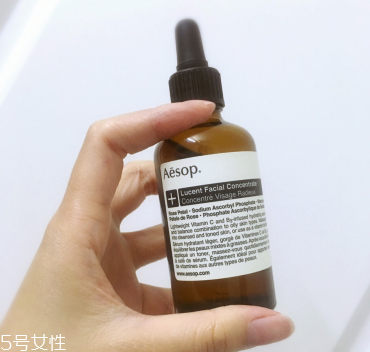 伊索綠茶平衡調(diào)理液和無油精華露哪個好 伊索綠茶平衡調(diào)理液和無油精華露哪個好