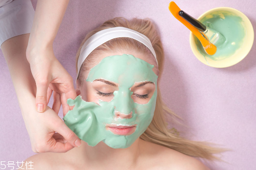 自制面膜和普通面膜的優(yōu)缺點(diǎn) 自制面膜的注意事項(xiàng) 自制面膜和普通面膜的優(yōu)缺點(diǎn) 自制面膜的注意事項(xiàng)