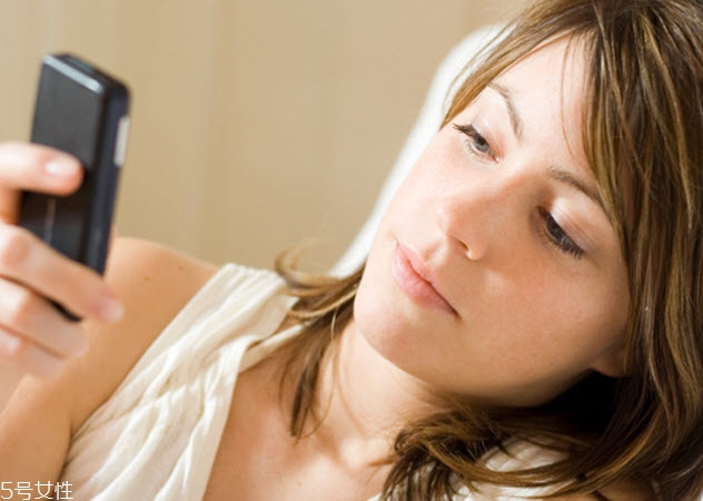 女生討厭男生哪些行為 和女朋友吵架不能做哪些事 女生討厭男生哪些行為 和女朋友吵架不能做哪些事