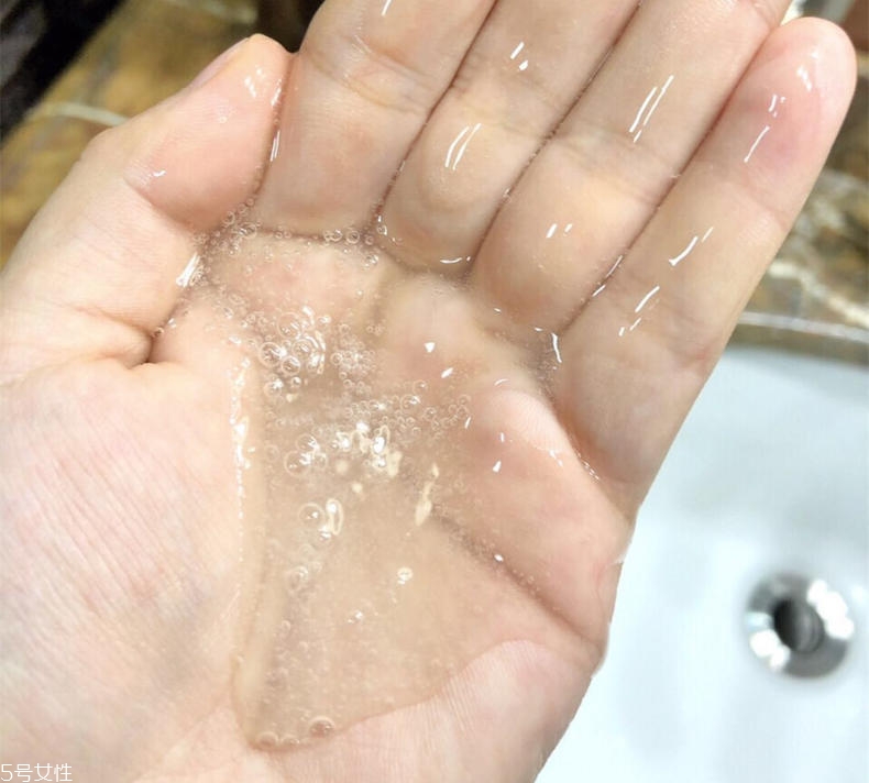 pure smile藝妓臉譜面膜有幾個版本？適合敏感肌嗎？